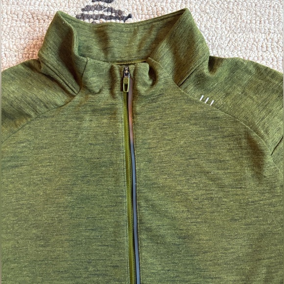 Lululemon half zip - Picture 3 of 6